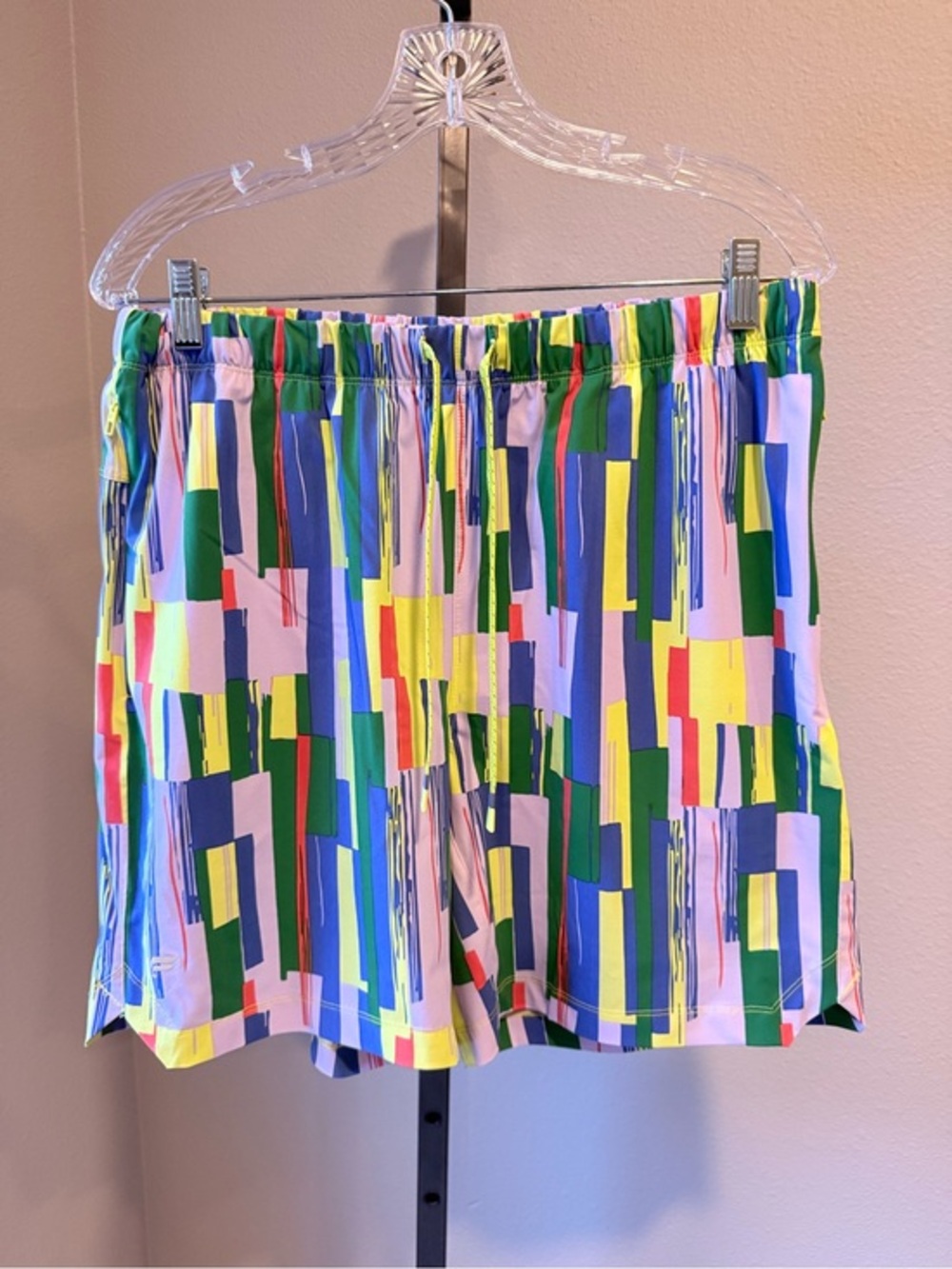 Fabletics Men’s Large Multicolor Printed Athletic Training Shorts Zip Pockets
